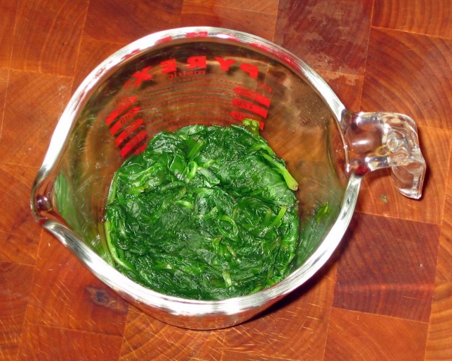 Spinach Pasta: Blanching & drained spinach
